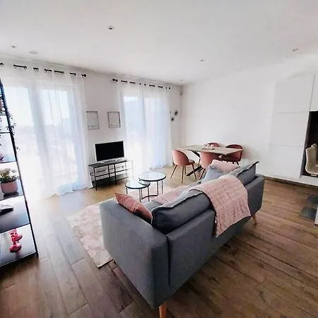 Apartment Luxury 2 Bedrooms With Parking&terrace - Cd5 *